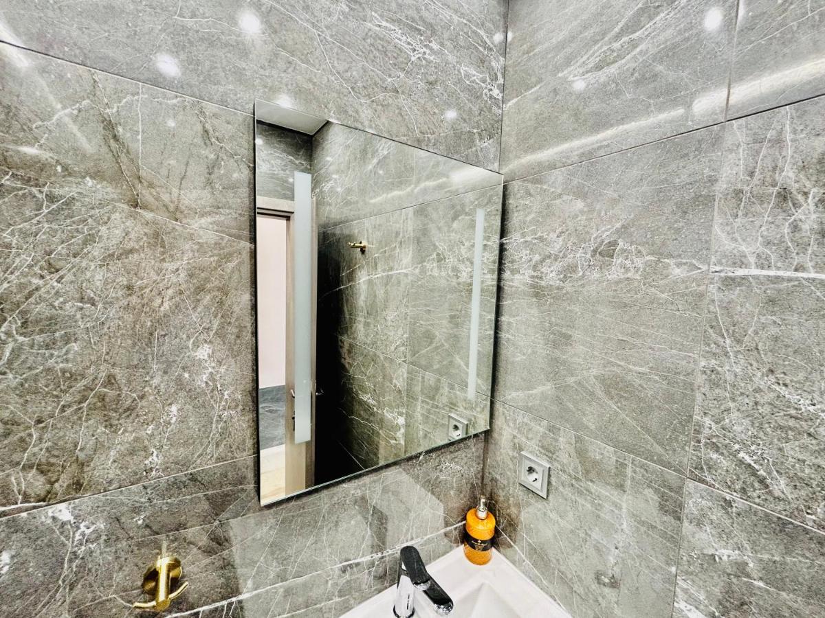 Port Twins Suites No1 Пирей Экстерьер фото