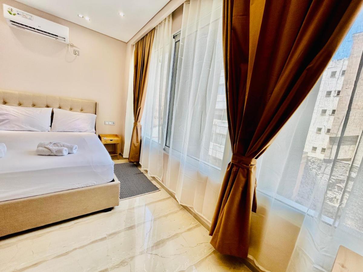 Port Twins Suites No1 Пирей Экстерьер фото