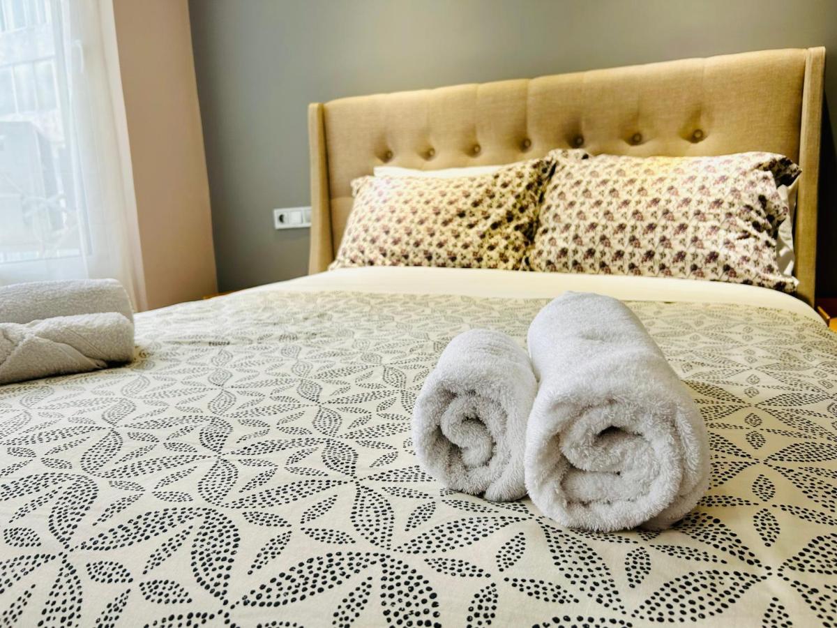 Port Twins Suites No1 Пирей Экстерьер фото